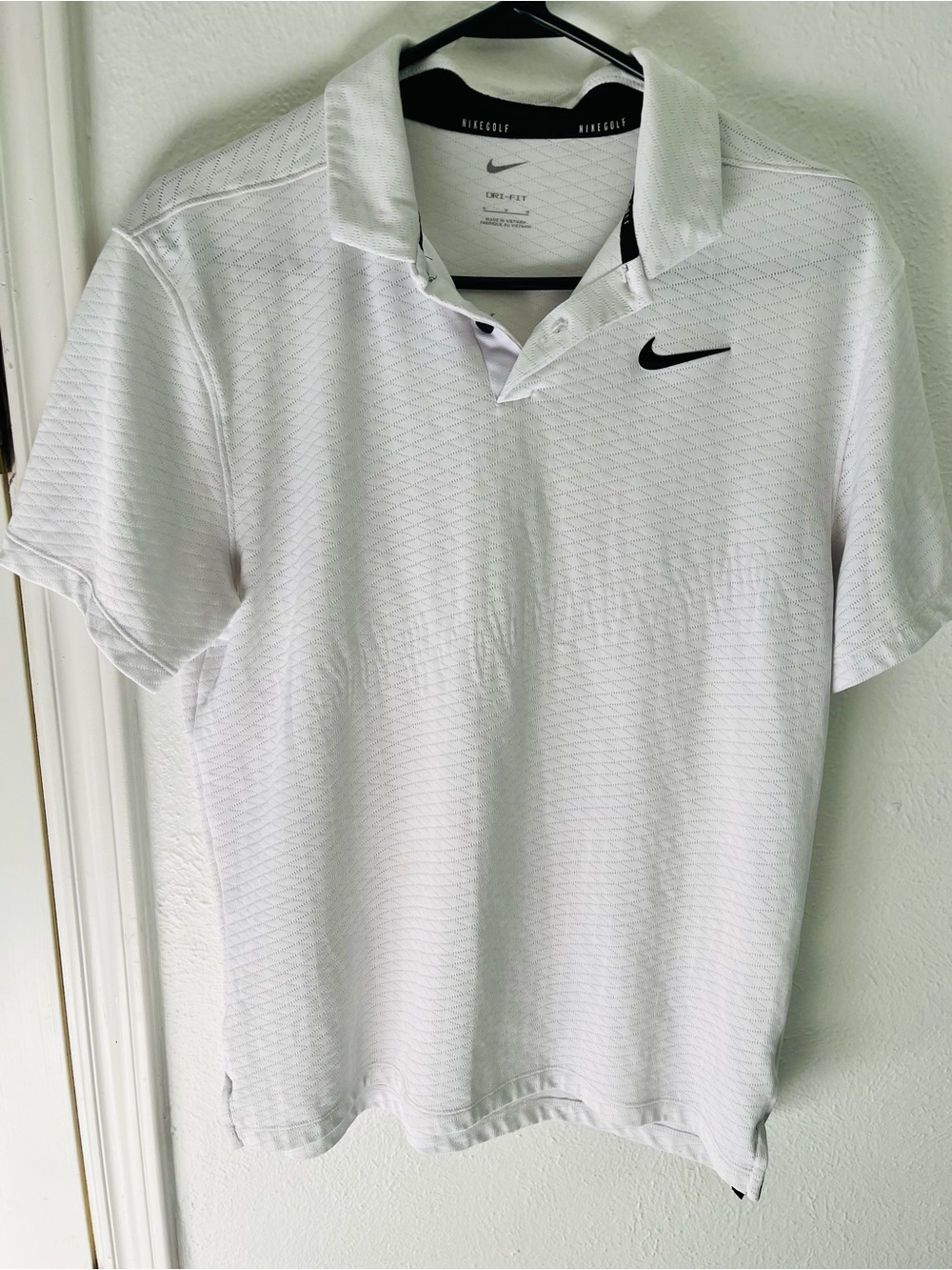 Nike Golf Dri-FIT Men's Medium White Textured Polo Shirt - Good Condition